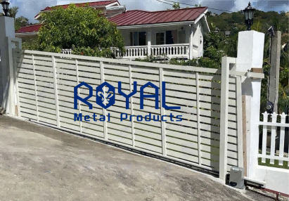 A Smarter Aluminum Fence & Gate Solution for Uneven Ground
