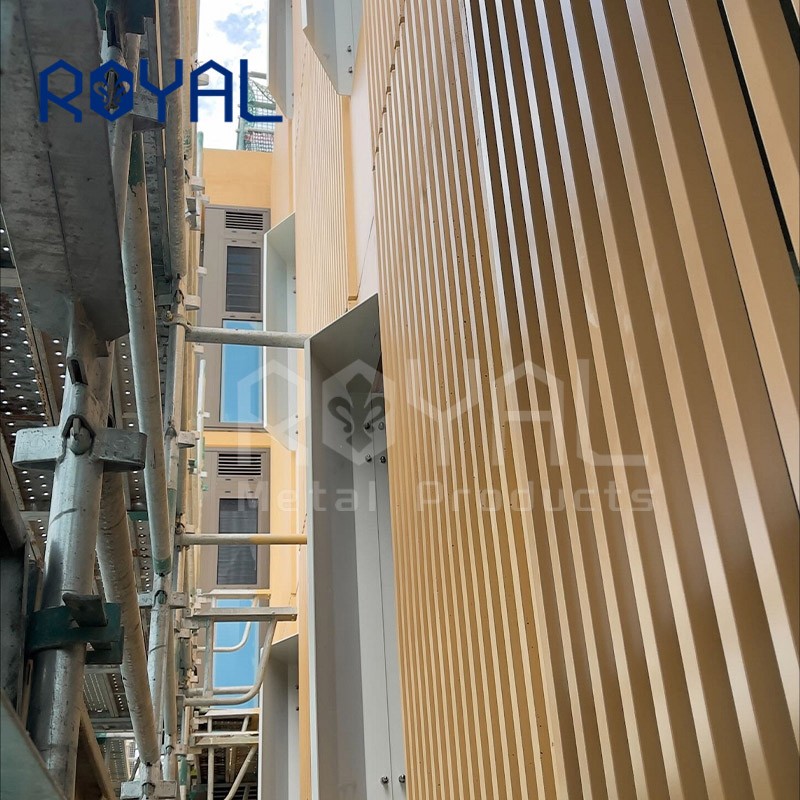 Batten Screen